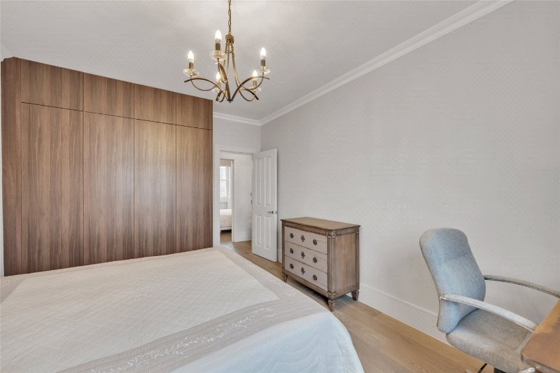 Randolph Avenue, London, W9