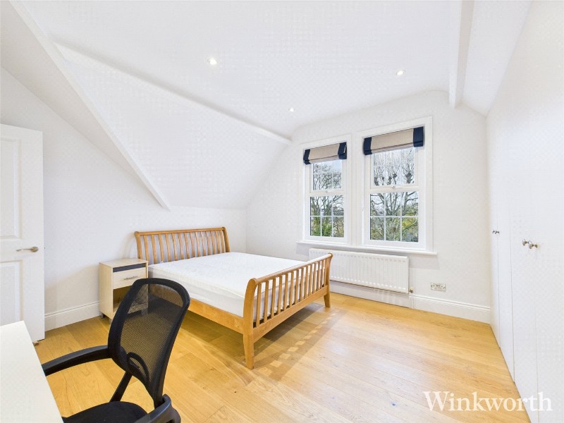 Woodville Gardens, London, W5