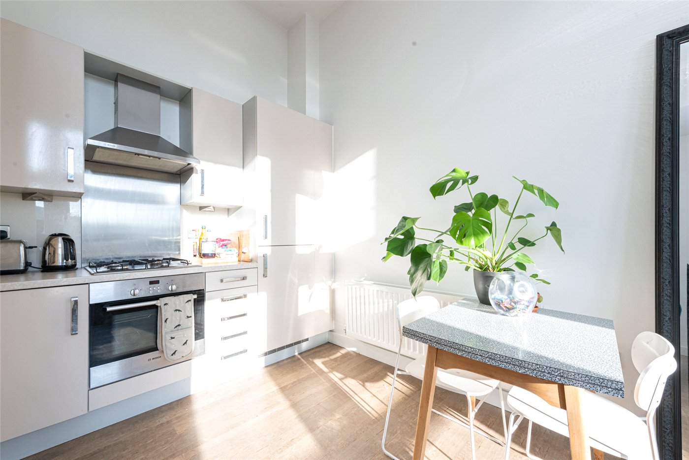 Glengall Road, London, NW6