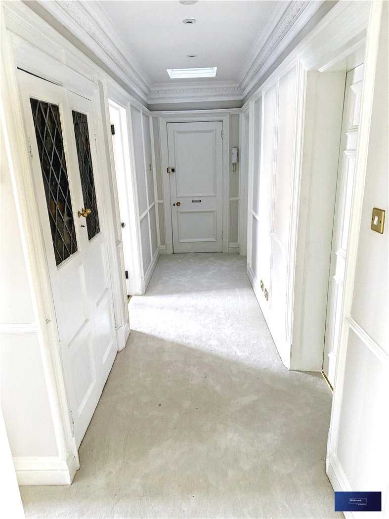 Russell Road, Shepperton, Surrey, TW17