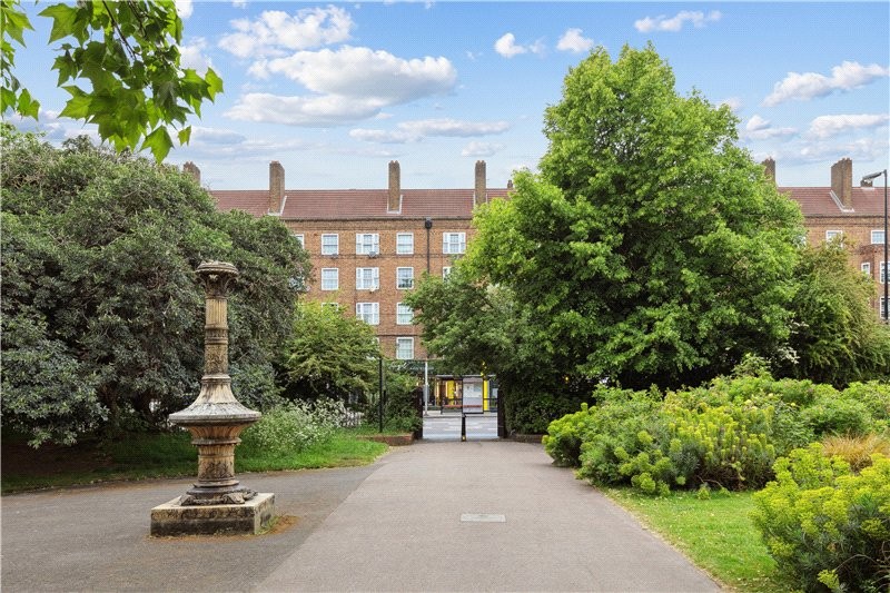 Kennington Park Road, London, SE11