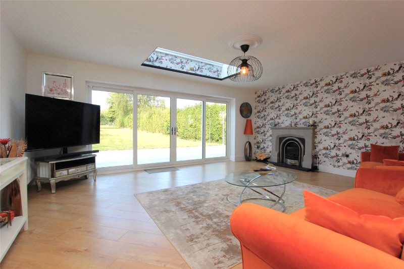 Trinity Road, Rayleigh, Essex, SS6