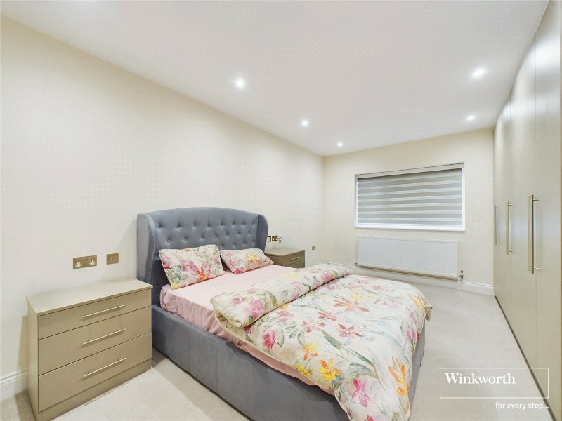 Queens Way, Hendon, London, NW4