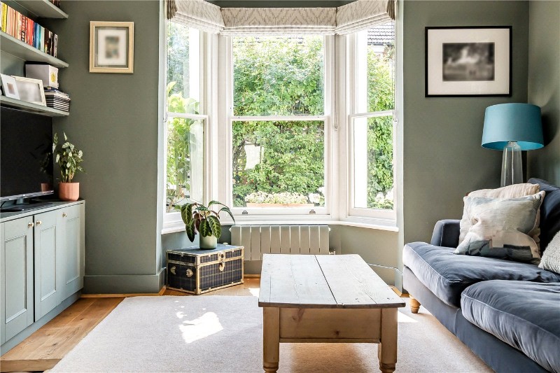 St. Georges Road, Farnham, Surrey, GU9