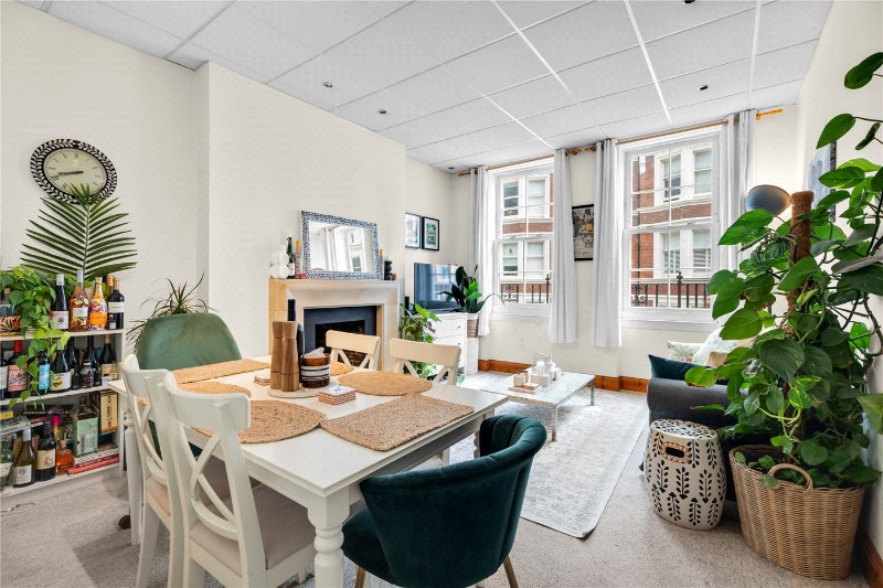 Chenies Street, London, WC1E
