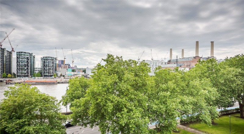 Churchill Gardens, London, SW1V