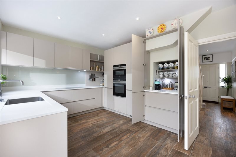 Valonia Gardens, East Putney, SW18
