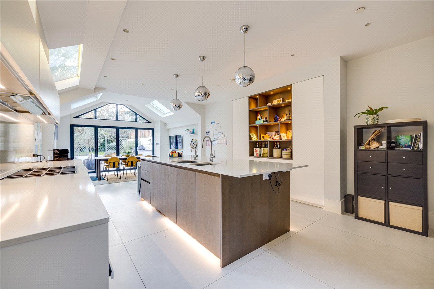 Bovingdon Road, London, SW6