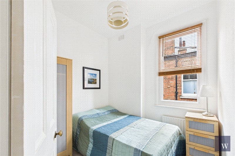 Barcombe Avenue, London, SW2