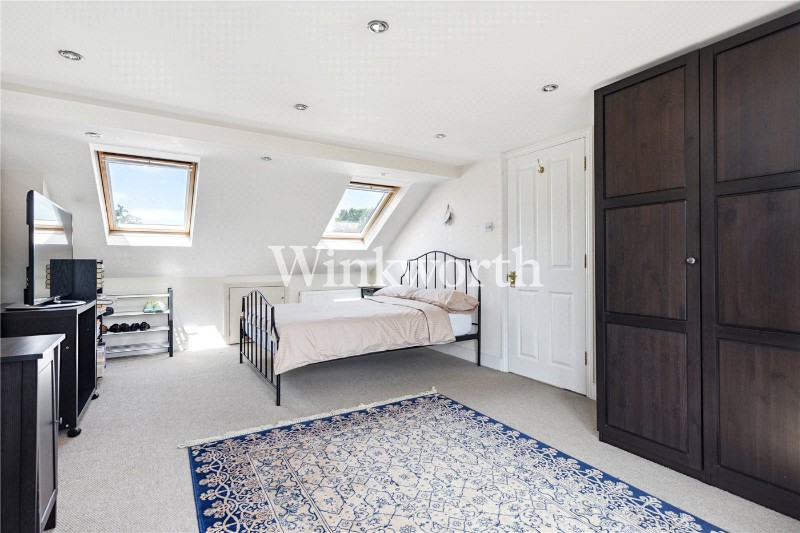 Lakeside Road, London, N13