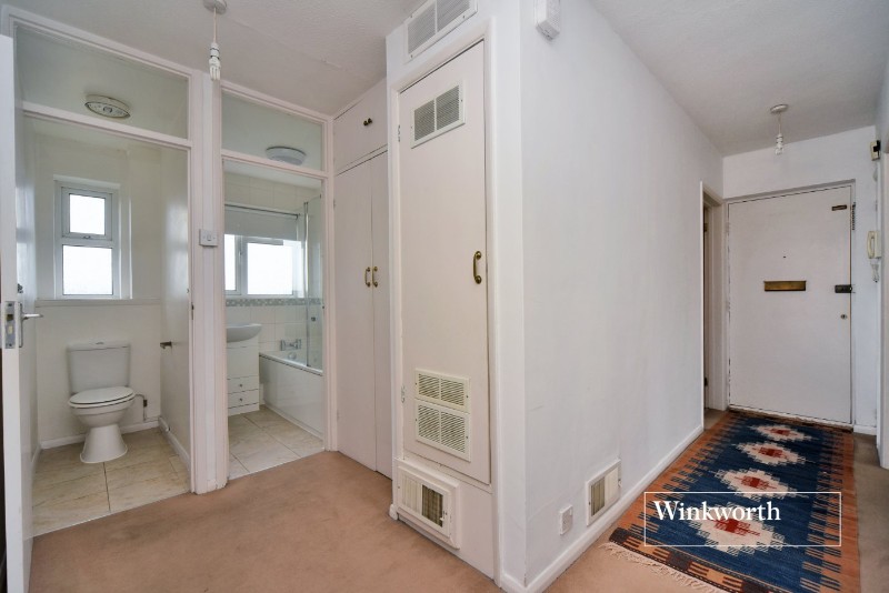 Overton Road, Sutton, SM2