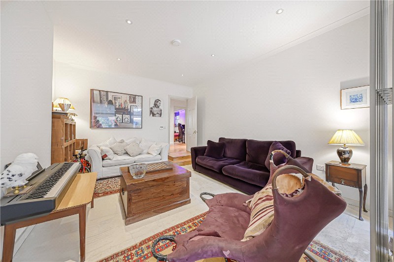 Randolph Avenue, London, W9