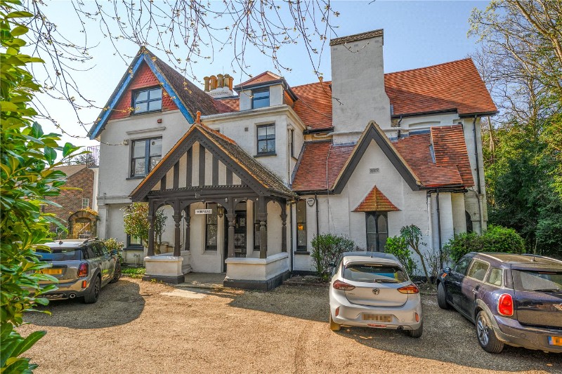 Cobbetts Hill, Weybridge, Surrey, KT13