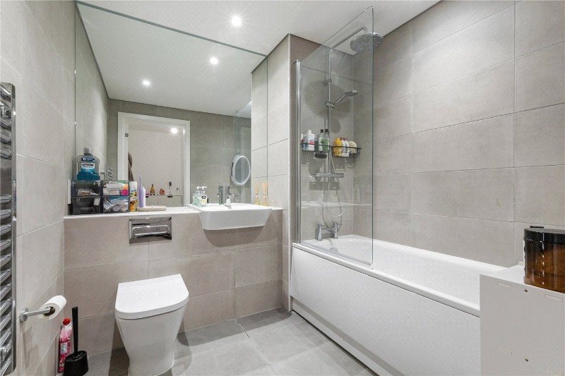 Cendal Crescent, London, E1