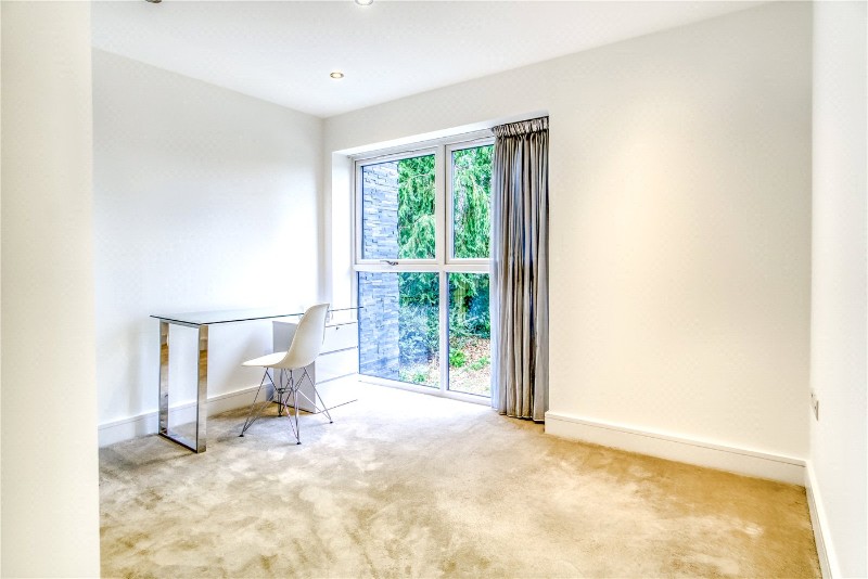 Delhi Close, Lower Parkstone, Poole, BH14