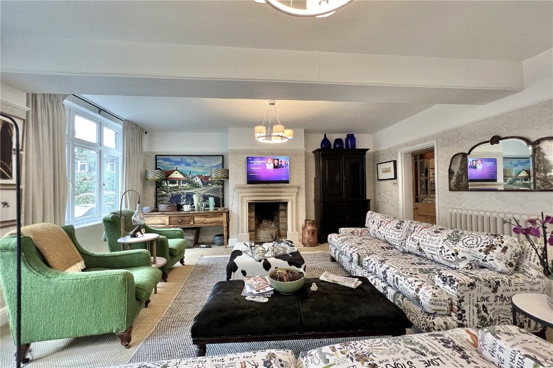 Mayflower Way, Farnham Common, SL2