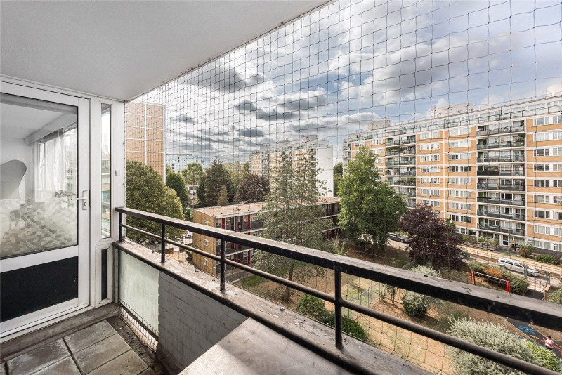 Churchill Gardens, London, SW1V
