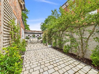 Calcot Court, Calcot, Reading, Berkshire, RG31