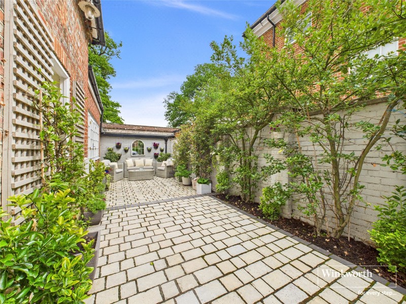 Calcot Court, Calcot, Reading, Berkshire, RG31
