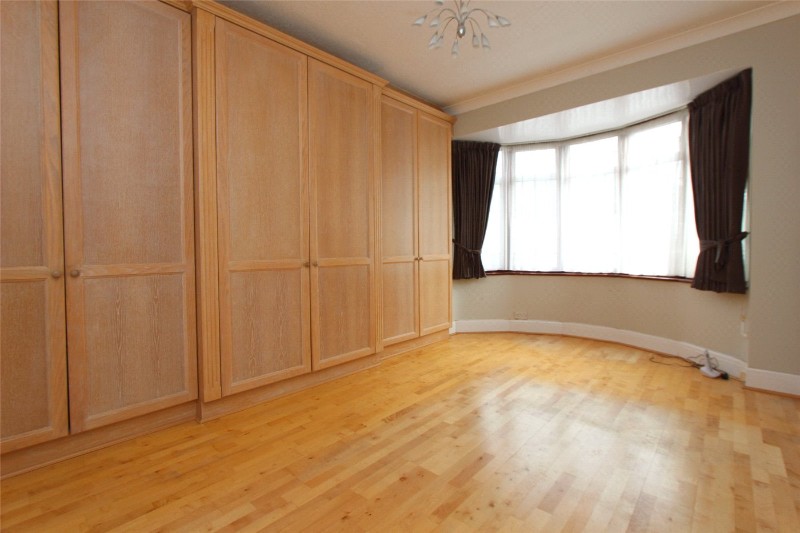 Beach Avenue, Leigh-on-Sea, SS9