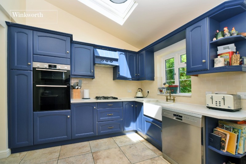 Kingshill Avenue, Worcester Park, KT4