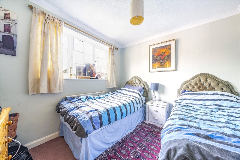 Heather Close, Farnham, Surrey, GU9