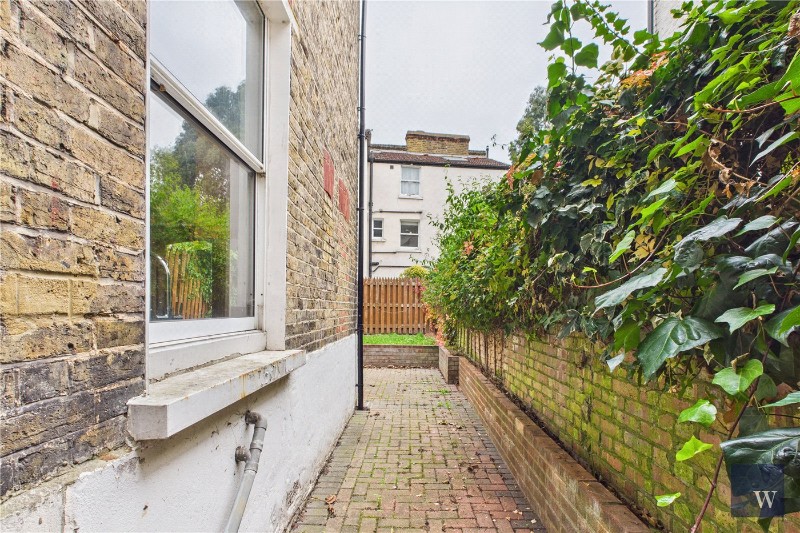 Estreham Road, London, SW16