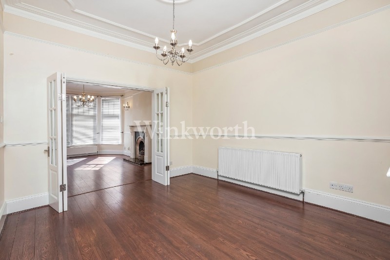 Lakeside Road, London, N13