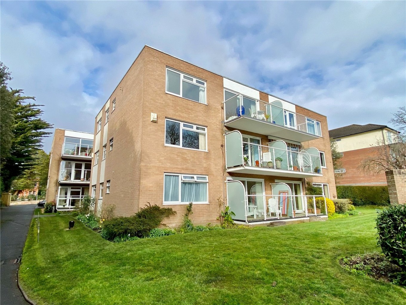 2 bedroom property for sale in West Cliff Road, West Cliff, Bournemouth