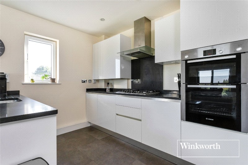 Snowberry Close, High Barnet, EN5