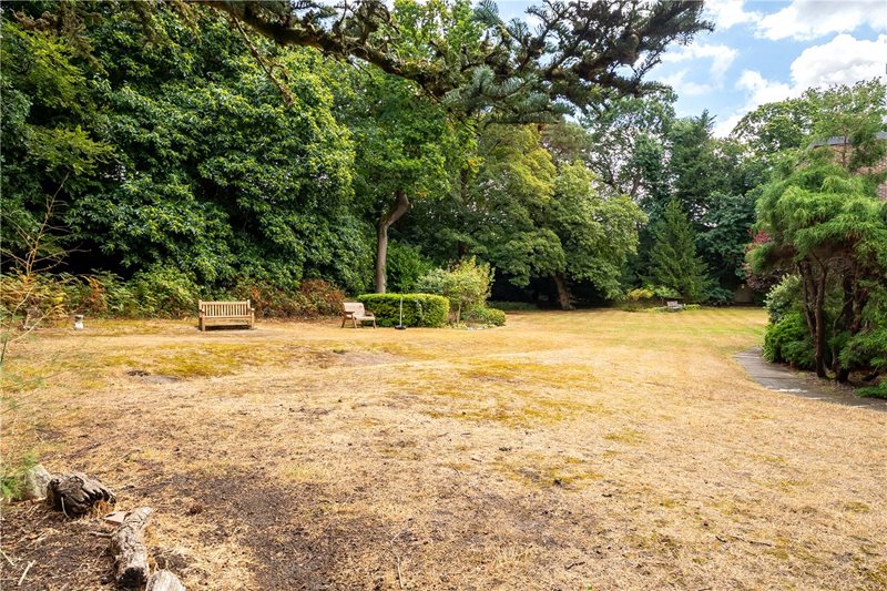 High Point, Weybridge, Surrey, KT13