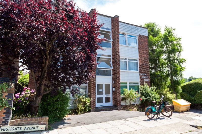 Highgate Avenue, London, N6