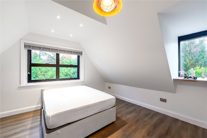 Cobbetts Hill, Weybridge, Surrey, KT13