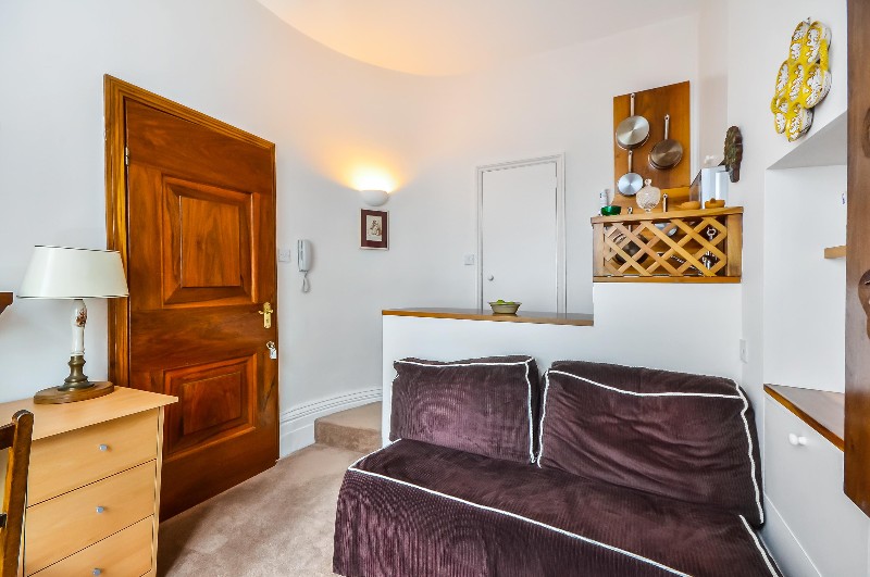 Charlwood Street, London, SW1V
