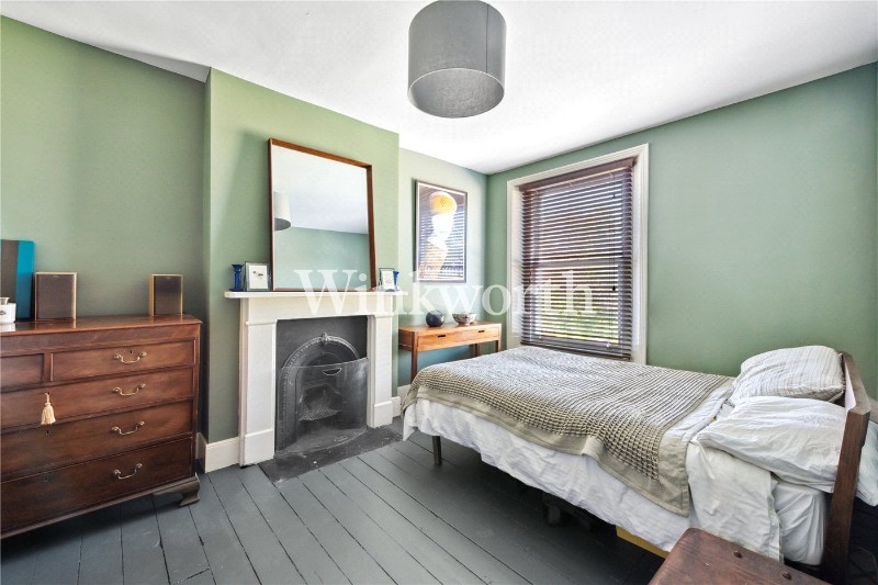 Lausanne Road, London, N8