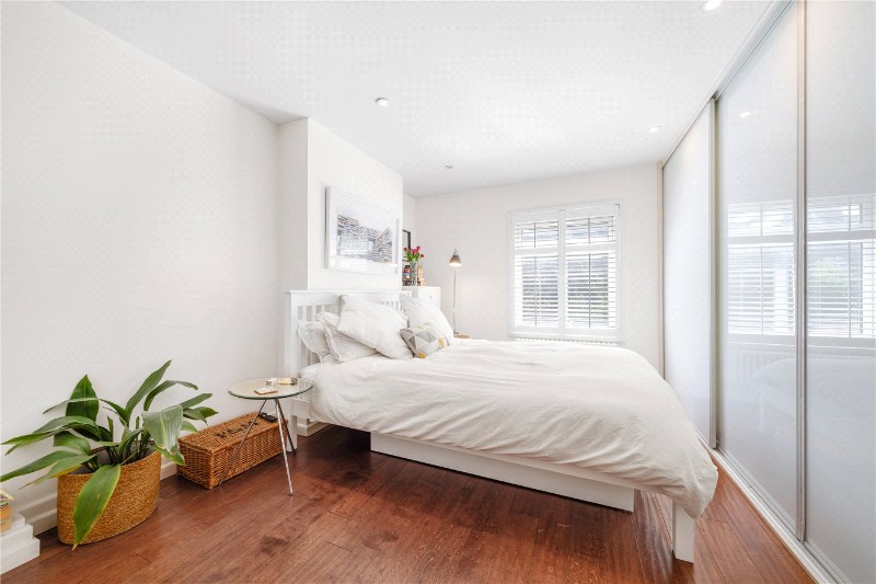 East Dulwich Grove, London, SE22