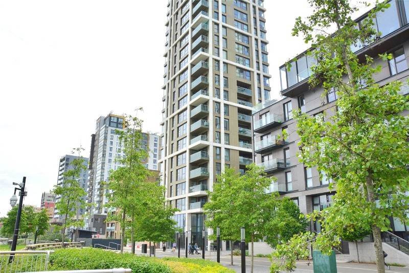 Pilot Walk, London, SE10