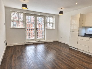 Collison Avenue, Barnet, EN5
