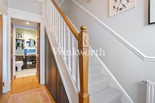 Russell Avenue, London, N22