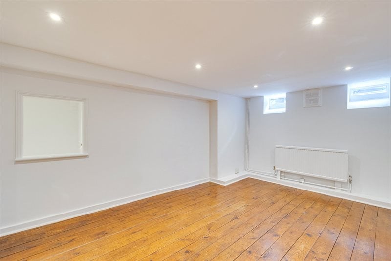 New Kings Road, Fulham/Parsons Green, London, SW6