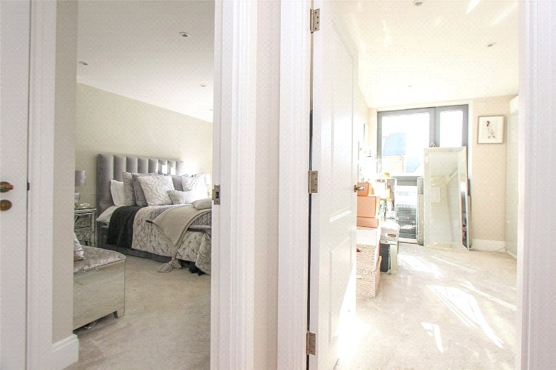 Leigh Road, Leigh-on-Sea, SS9