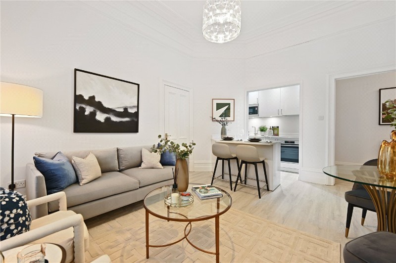Bedford Court Mansions, Bedford Avenue, London, WC1B