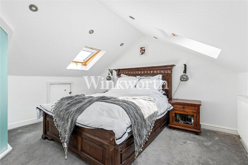 Russell Avenue, London, N22