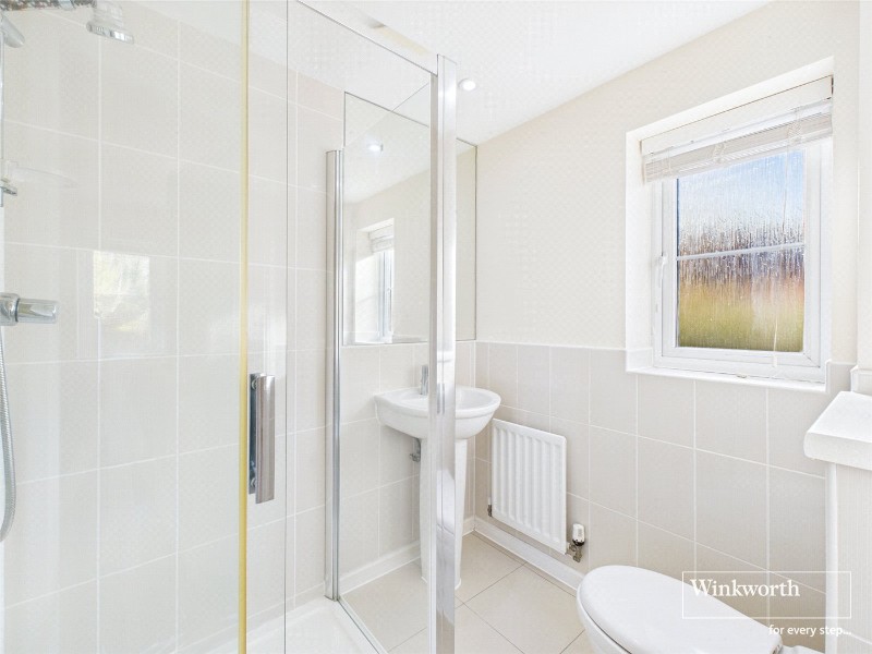 Roe Gardens, Three Mile Cross, Reading, RG7