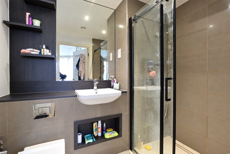 Telegraph Avenue, London, SE10
