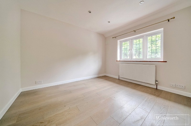 Bagshot Green, Bagshot, GU19