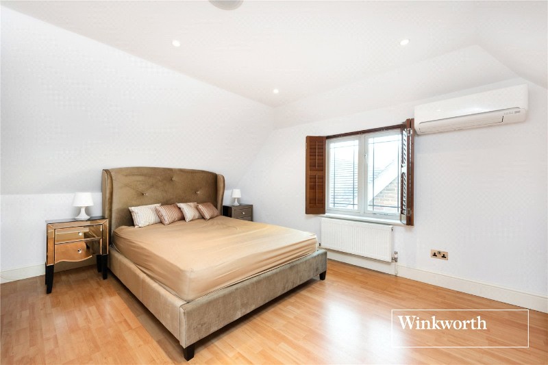 Hendon Lane, Finchley, London, N3