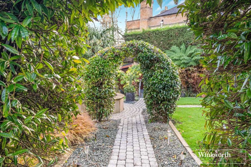 Charters Road, Sunningdale, Berkshire, SL5