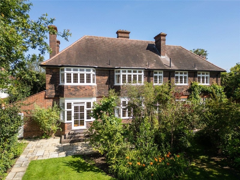 Westmead, London, SW15
