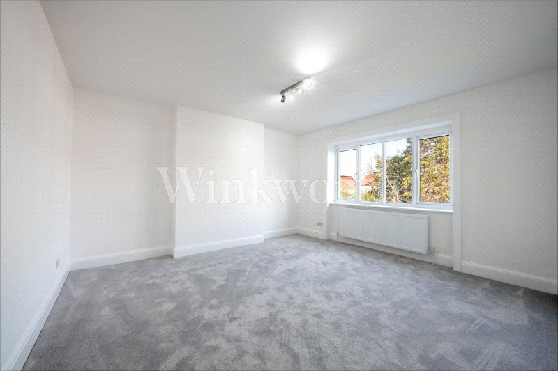 Ravenscroft Avenue, London, NW11